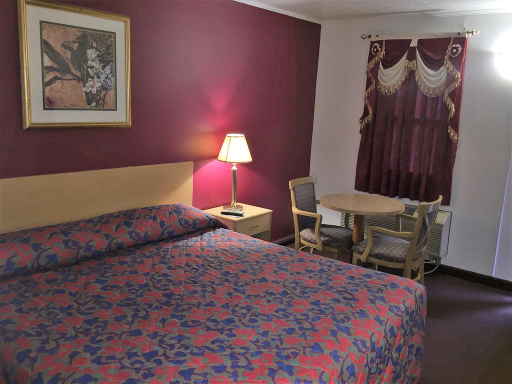 Budget Inn Wrightstown Eksteriør bilde