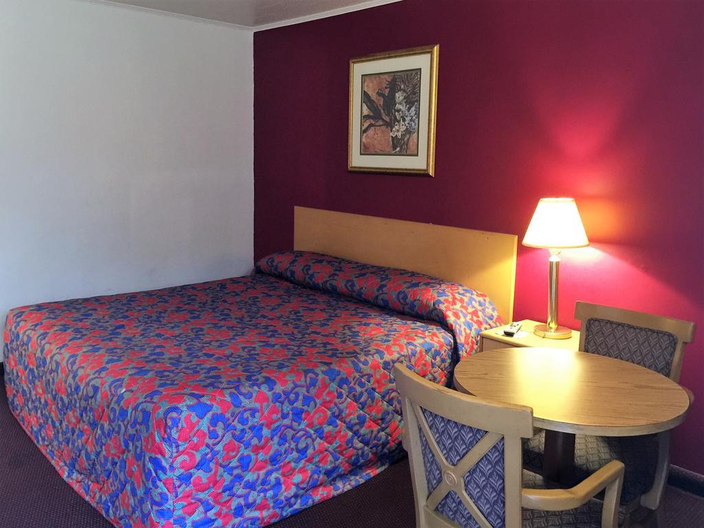 Budget Inn Wrightstown Eksteriør bilde