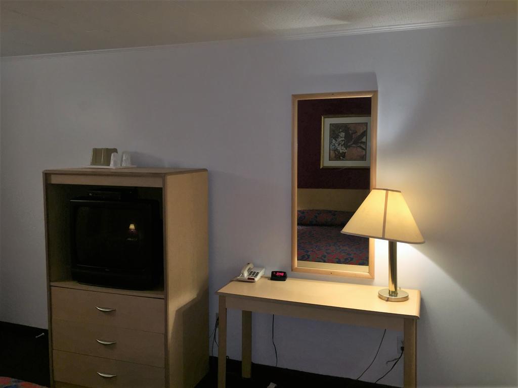 Budget Inn Wrightstown Eksteriør bilde