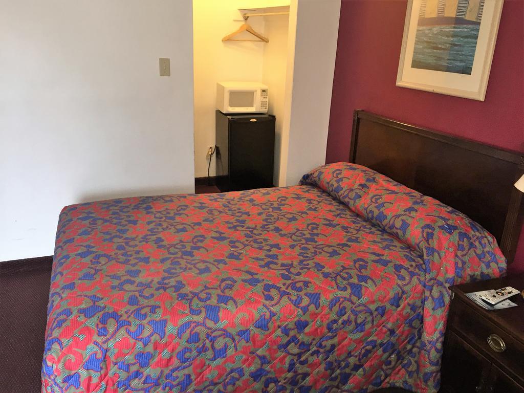 Budget Inn Wrightstown Eksteriør bilde